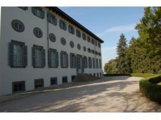 Luxury Apartments Near Lucca