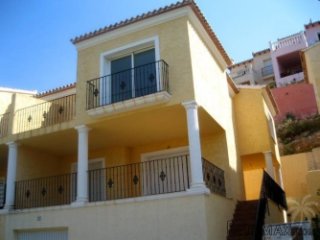 Fantastic bungalow in Altea-Hills, the property is in one..