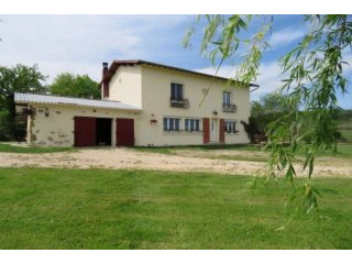 Well Renovated Villa Set On Just Over 1..