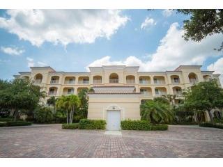 30 Harbour Isle Dr #304, Hutchinson..