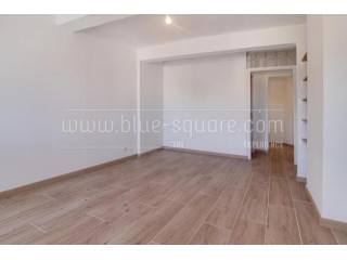 RENOVATED 2 BEROOM FLAT - LA COLLE SUR..