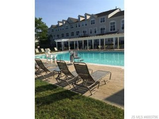 2 bedroom Flat For Sale: 144 Melanie..