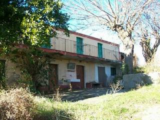 Fabulous detached farmhouse with 2..