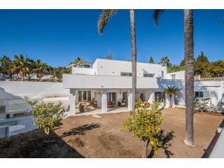 VILLA FOR SALE IN CARIB PLAYA