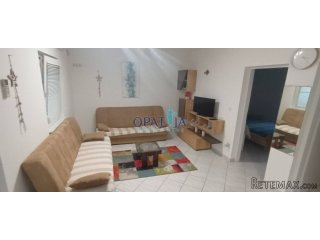 Vir, lijepi apartman u prizemlju, 150 m do mora