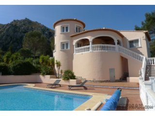 An exceptional, modern detached villa with spectacular..