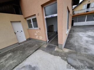 Stambeno-poslovna zgrada Trnje, 421 m², parking