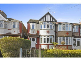 36 Cleveley Crescent Ealing London W5..
