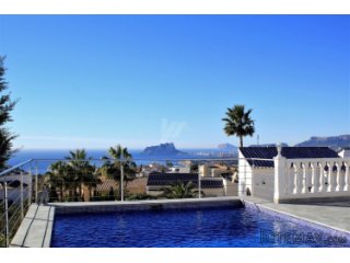 This beautiful recently reformed villa situated at a short..
