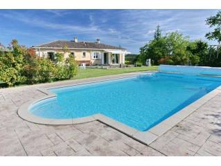4 Bedroom Detached Bungalow For Sale