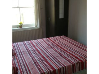 Big And Bright Double Room In Brick..