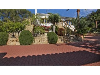 Spacious Villa situated in Javea
