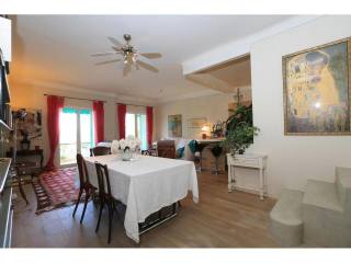Two bed with great amenities in Mont..