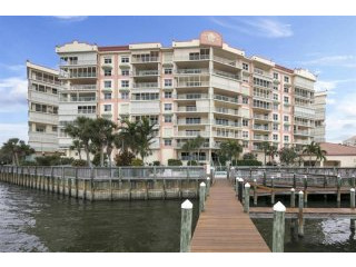 2 bedroom Flat For Sale: 104 Riverside..
