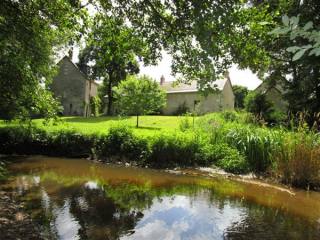 Close To Tours, 17c Mill Complex