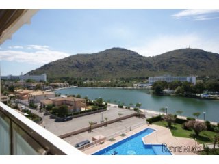 Modern 106 m2 penthouse with 25 m2 terrace in the area of..