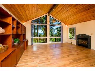 3 bedroom Residence For Sale: Incline..