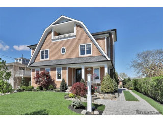 5 bedroom Detached House For Sale: 107..