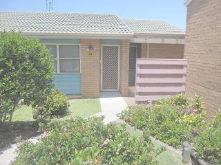 2 bdms - Redhead Gardens - REDHEAD - NSW