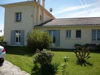 Very Nice Girondaise House
