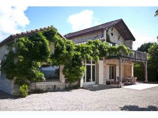 Superb Country Property With Swimming..