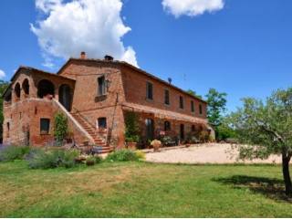 Large Farmhouse With 9 Bedrooms And..