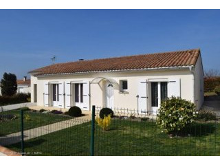 Charming Bungalow In Immaculate Order..