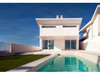 4 Bedrooms - Villa - Malaga - For Sale