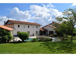 Large 5 Bedroom House With A Swimming..