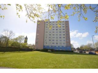 2 bedroom Flat For Sale: South Street..
