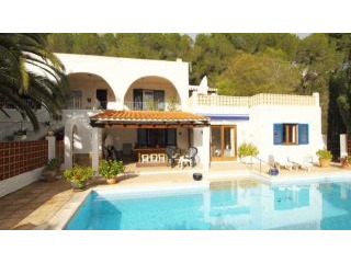family house in Cala Llonga