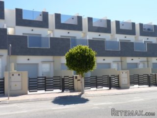 Los duplex están ubicadas en un residencial en Torre de la..