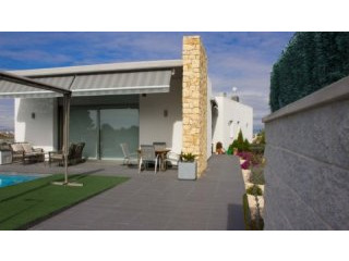 3 Bedrooms - Villa - Alicante - For Sale