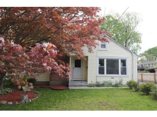 3 bedroom House For Sale: 216 Boltis..