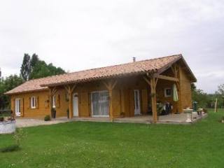 Charming Wooden Bungalow In A Quiet..