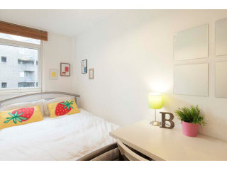 Single with double bed near Westbourne..