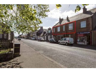 3 bedroom, Flat house for sale