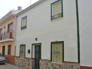 Town House - This townhouse has 2/3..