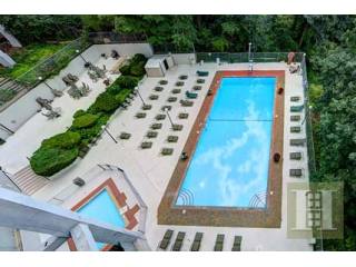 Apartment For Sale: 2621 PALISADE..