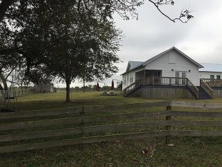 3 bedroom Farm House For Sale: 19576..