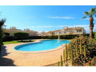 Se vende duplex con solarium y jardin, de 2 dormitorios..