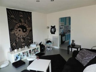 3 Bedrooms - Town House -..