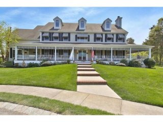 8 bedroom Flat For Sale: 2180 Lawrence..