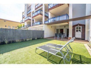 Apartamento en planta baja con bonito y amplio jardín en..
