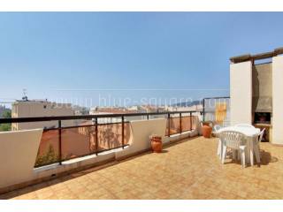 Top floor, 2 bedrooms with large..