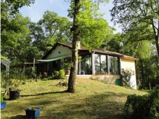 3 Bedroom Property With Independant..