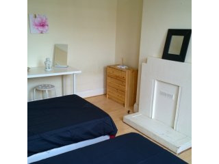 Cozy Twin Bedroom In South East..
