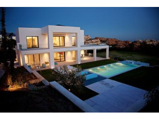 5 Bedrooms - Villas - Malaga - For Sale