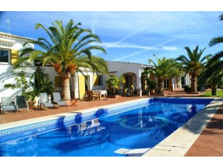 Chalet for Sale in Algarrobo 598.000..