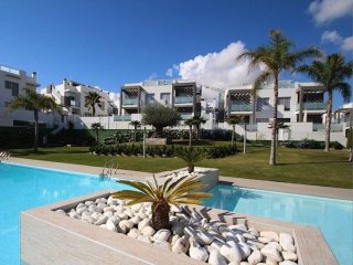 URS010 - La Zenia - New Build Apartment..